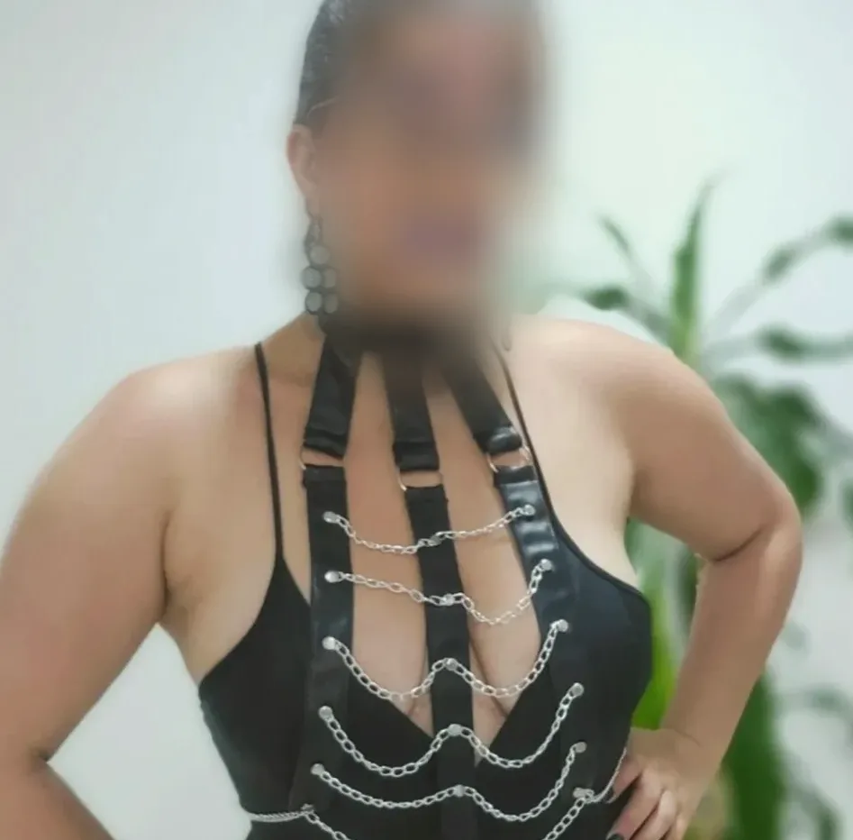 Bernadette, 39
