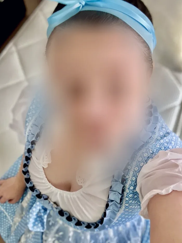 Nadine, 33