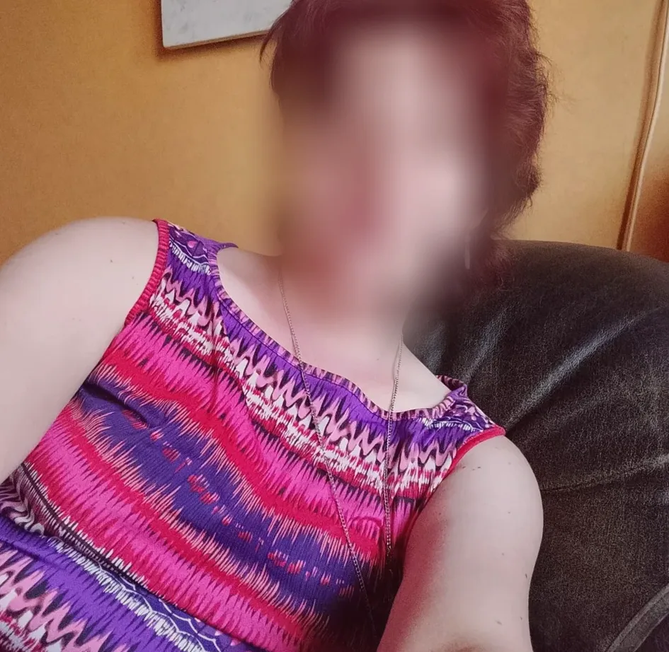 Sanja, 35