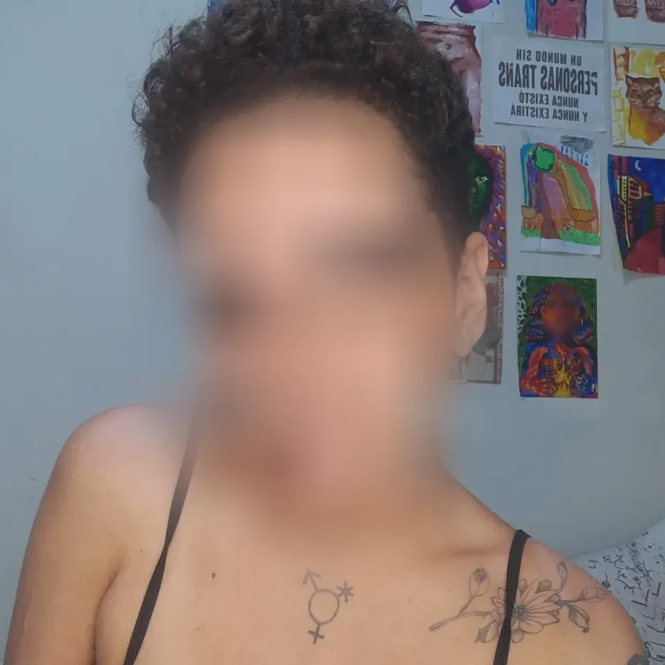 Yvonne, 26